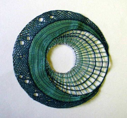 BC38 Ufo: Kleiner Mond, Durchmesser 13 cm