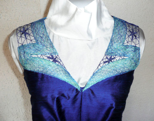 BC 67 - Blau-Türkise Spitzenpasse für ein Kleid